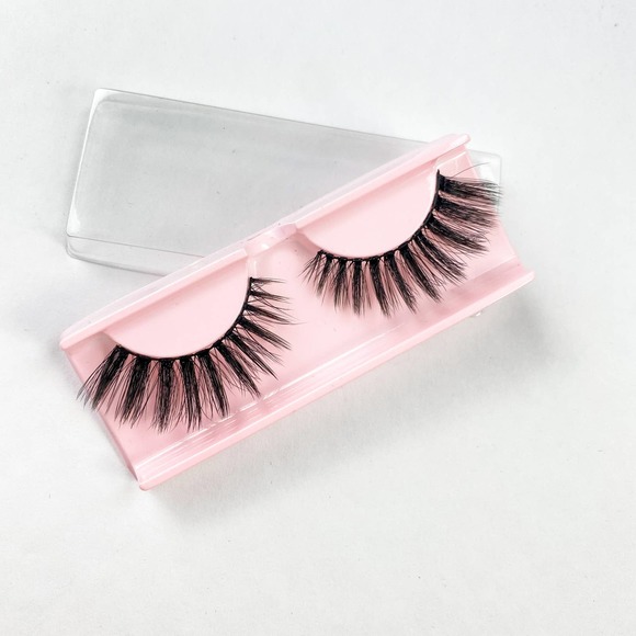 Tina T Bold Glam Volume Instagram False Eyelashes - Picture 3 of 13